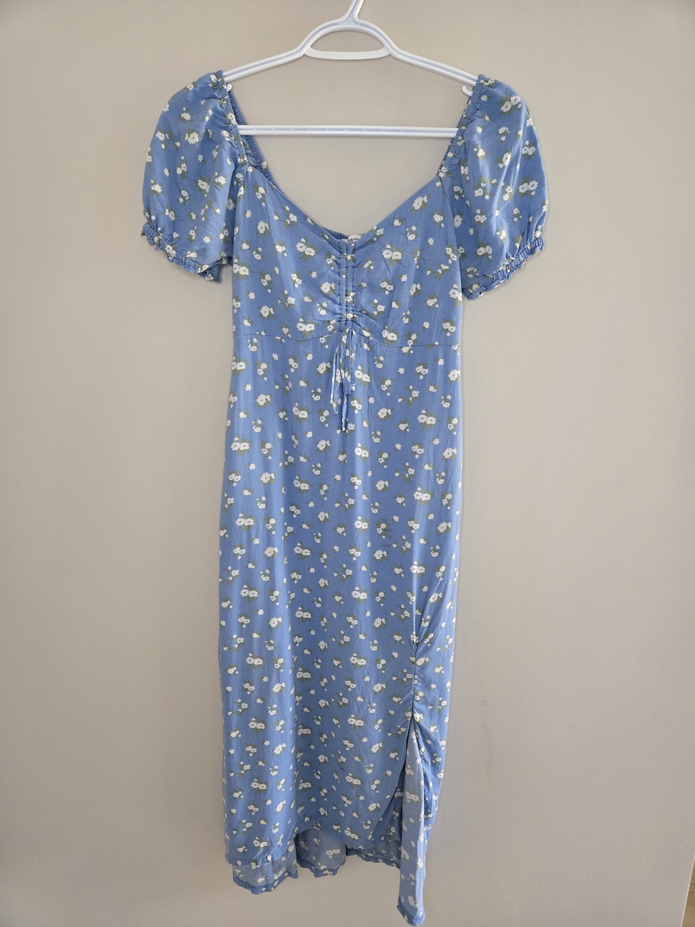 💙 Hollister Sky Blue Floral Midi Dress with Puff Sleeves